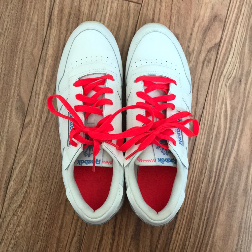REEBOK Classic Tennis Shoes